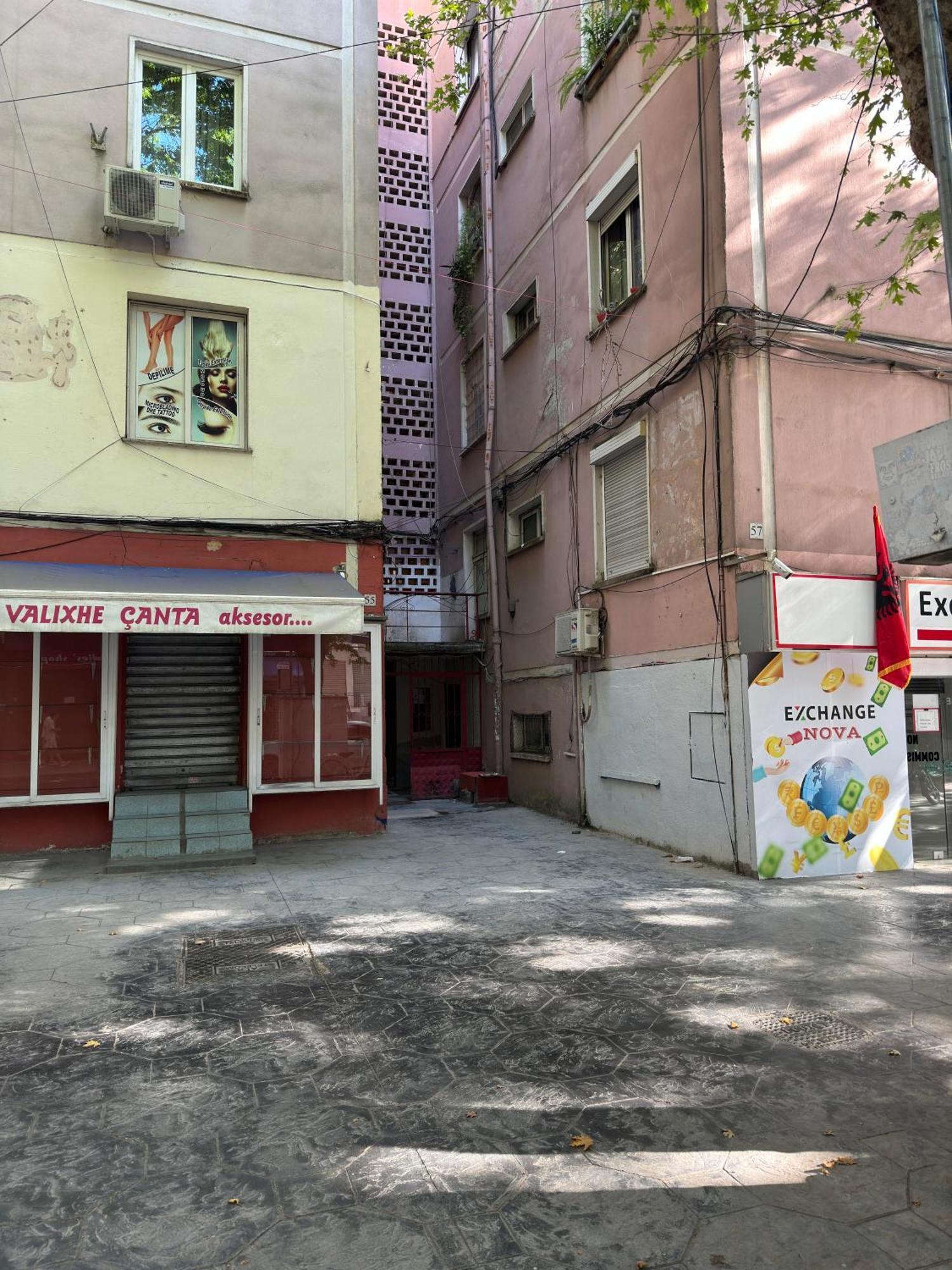 Incasso City Center Apartment ティラナ エクステリア 写真